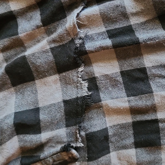 Womens torrid gray/black checkered high low top - Picture 3 of 5